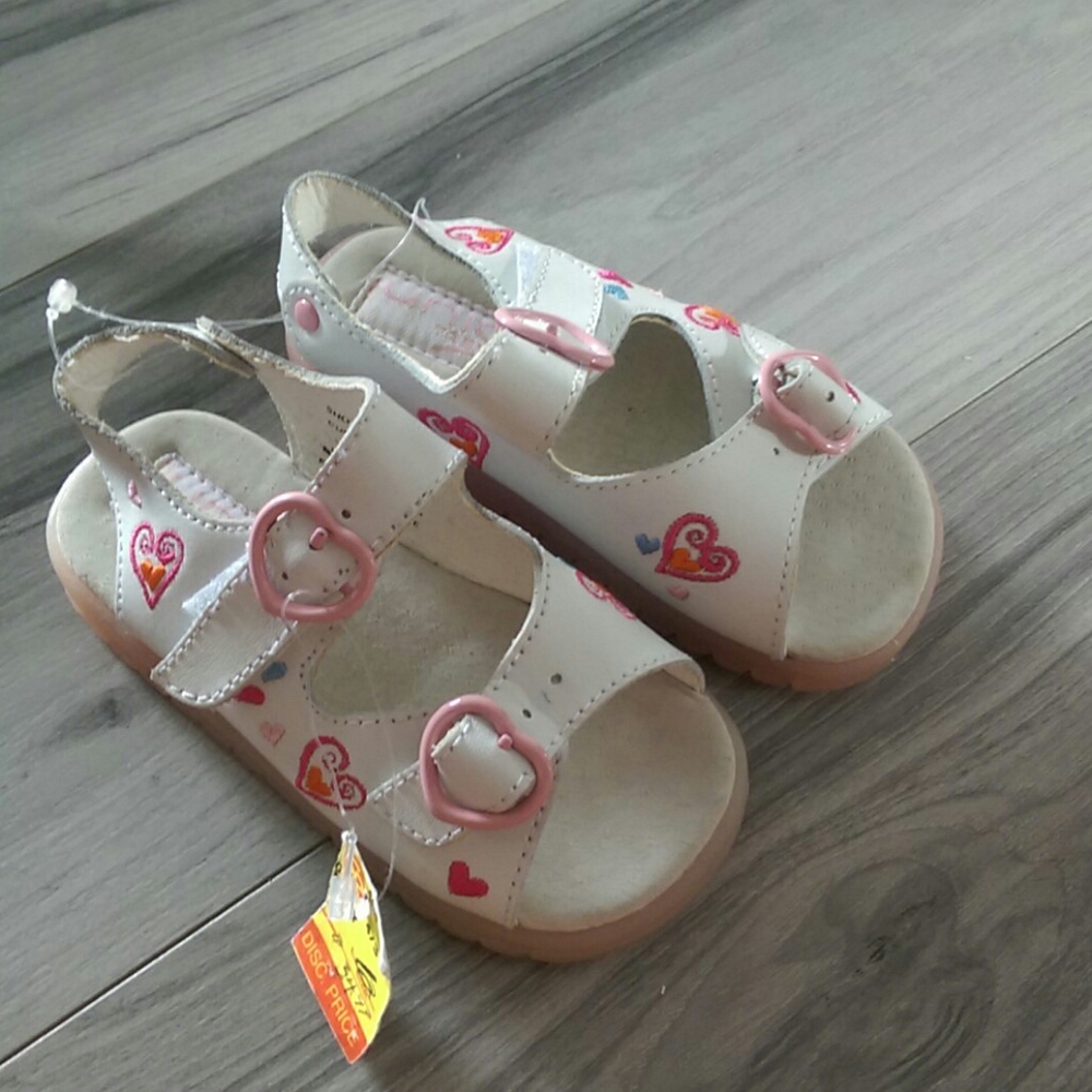 💥3/$48💥Nwt 100%Leather Upper Union Trend Sandal - Picture 1 of 4